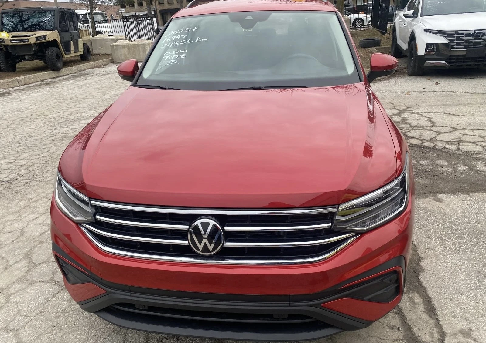 VW Tiguan 2.0 TSI 4motion 25 000км - изображение 3