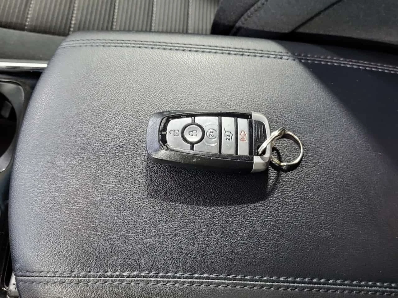 Ford Edge  SEL| PANORAMA| BLIND SPOT| CARFAX, снимка 17 - Автомобили и джипове - 53944561