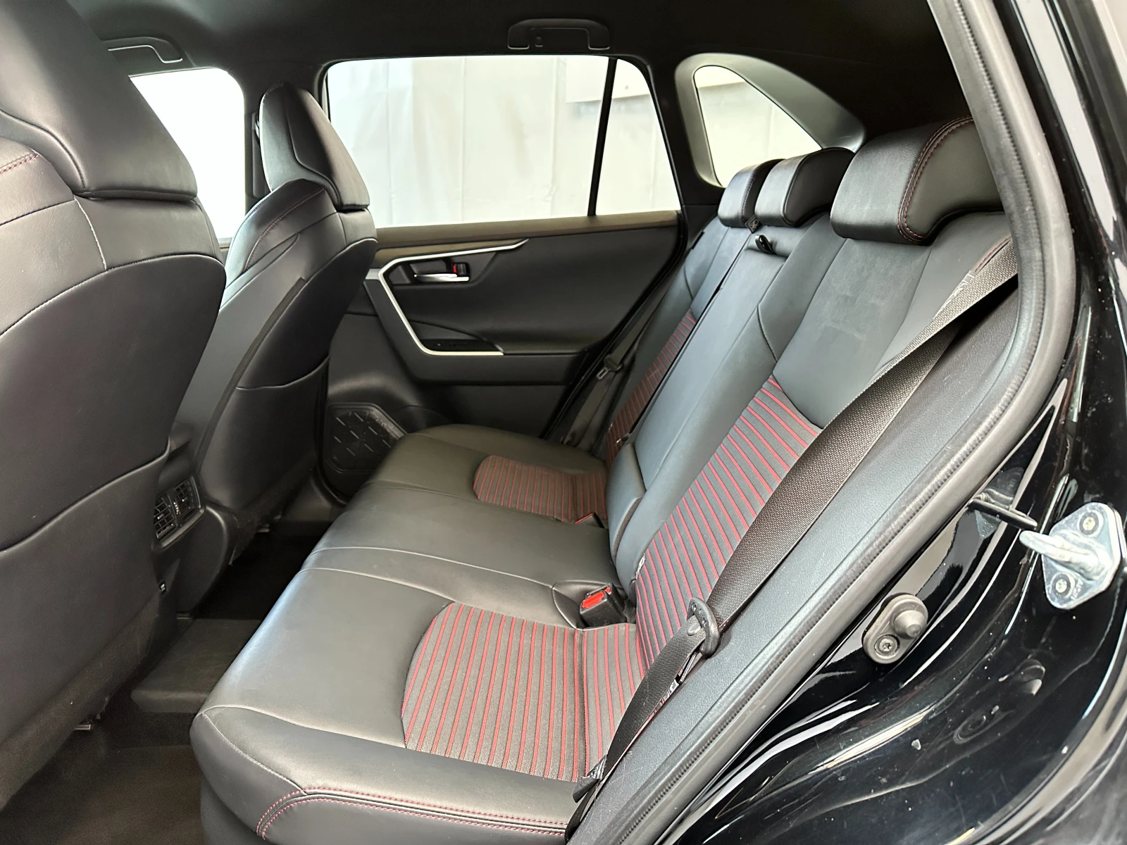 Toyota Rav4 2.5 Design Business, снимка 7 - Автомобили и джипове - 54147515