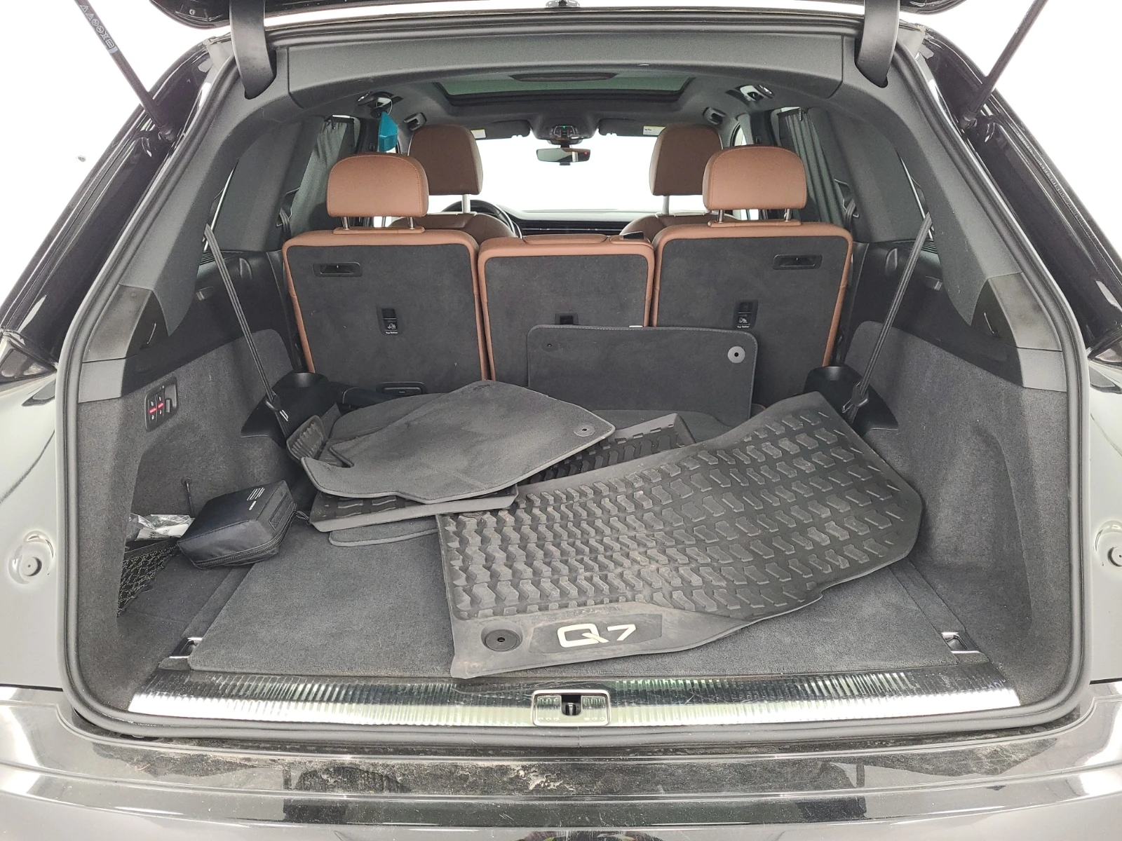 Audi Q7 Progressiv 55 TFSI quattro, снимка 9 - Автомобили и джипове - 54427496