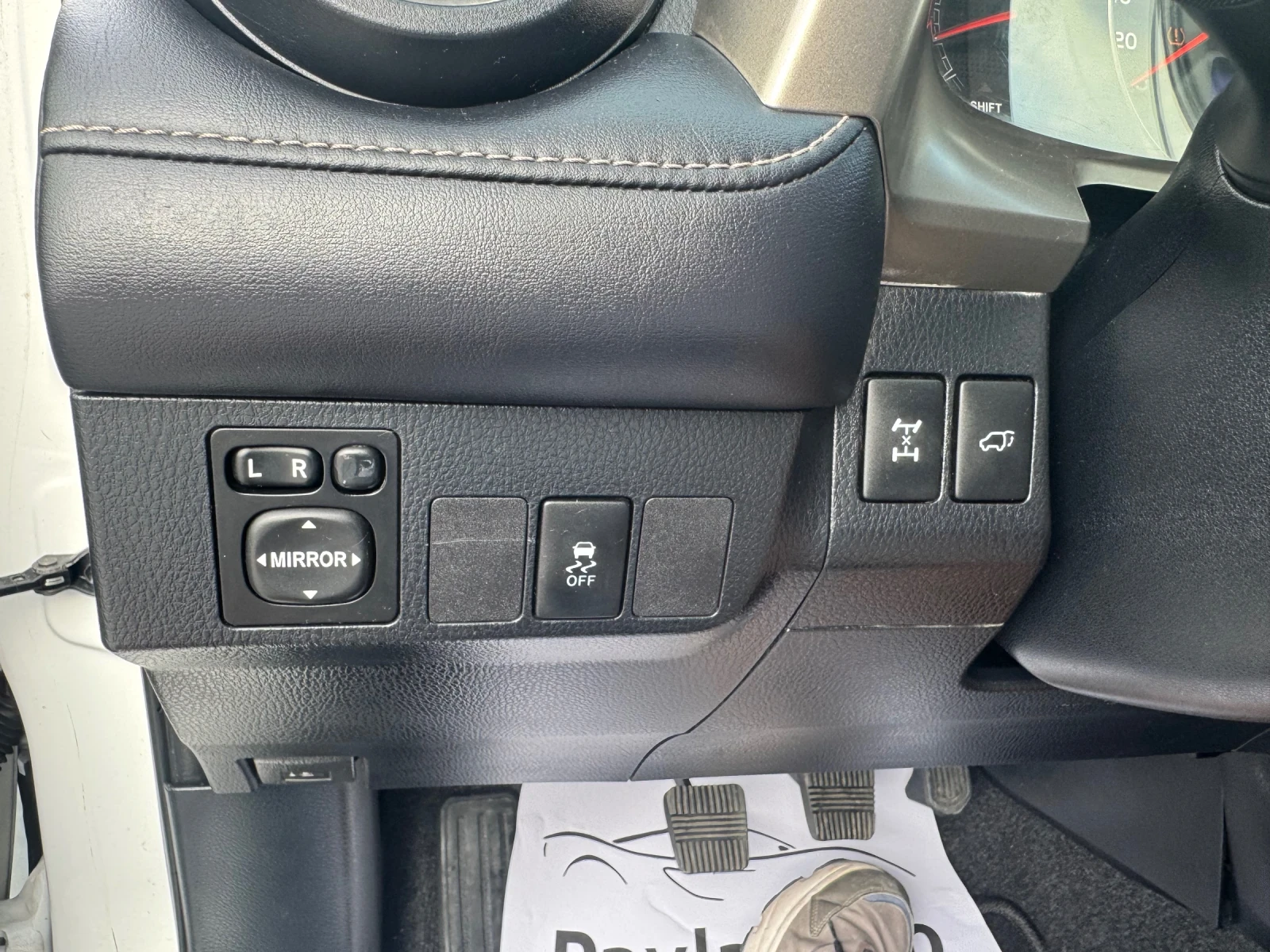 Toyota Rav4 2.2 D-4D AWD, снимка 13 - Автомобили и джипове - 54866632