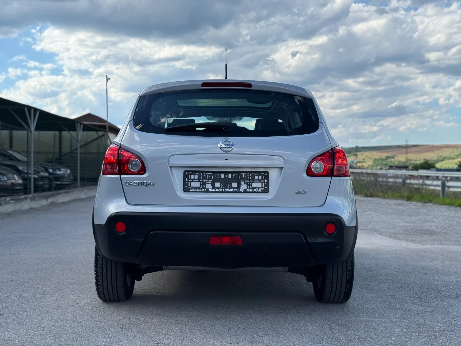 Nissan Qashqai 2.0-dci-4x4-TEKNA-УНИКАТ-ПАНОРАМА-КСЕНОН-ПОДГРЕВ, снимка 5 - Автомобили и джипове - 54931398