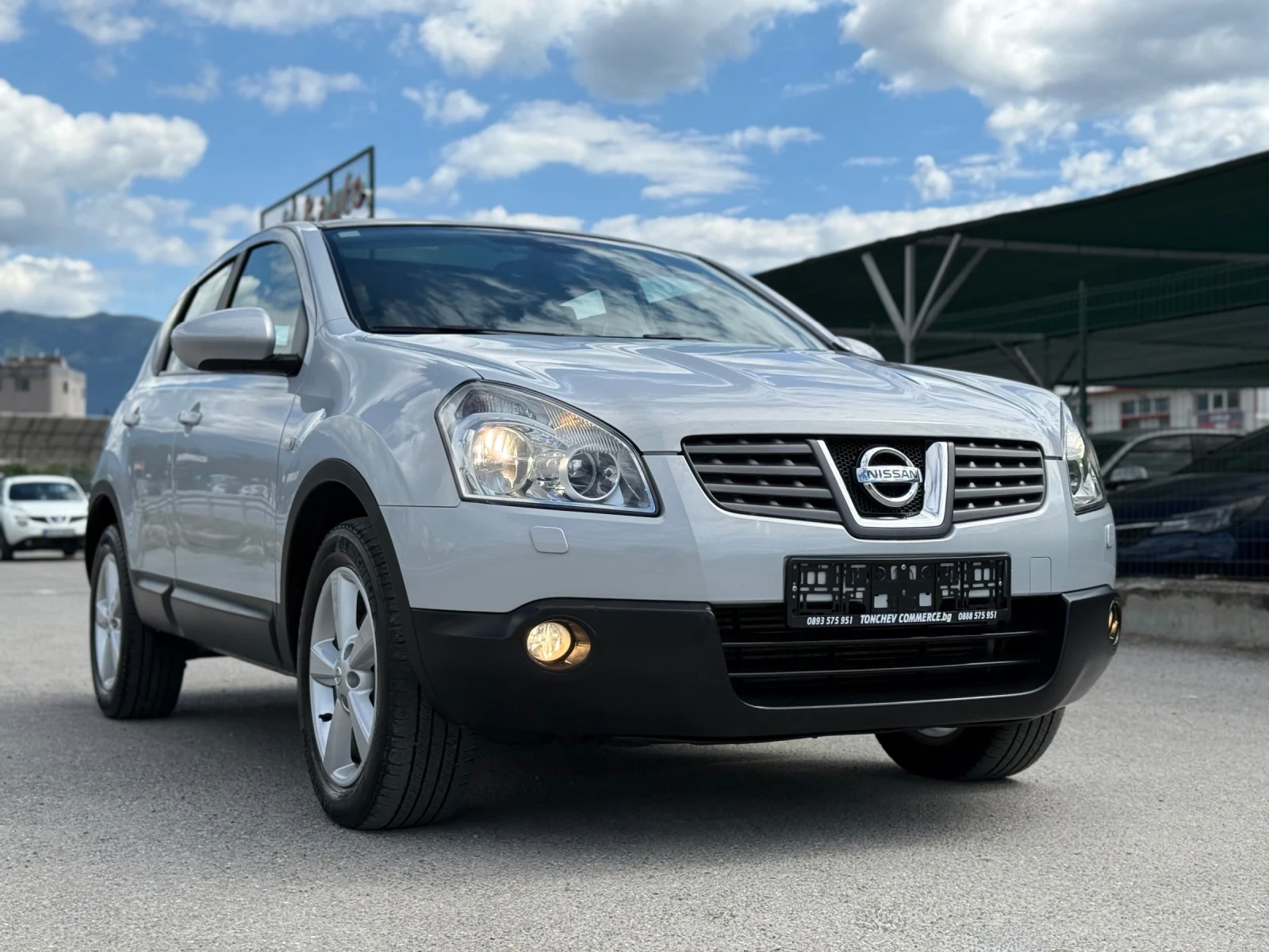 Nissan Qashqai 2.0-dci-4x4-TEKNA-УНИКАТ-ПАНОРАМА-КСЕНОН-ПОДГРЕВ