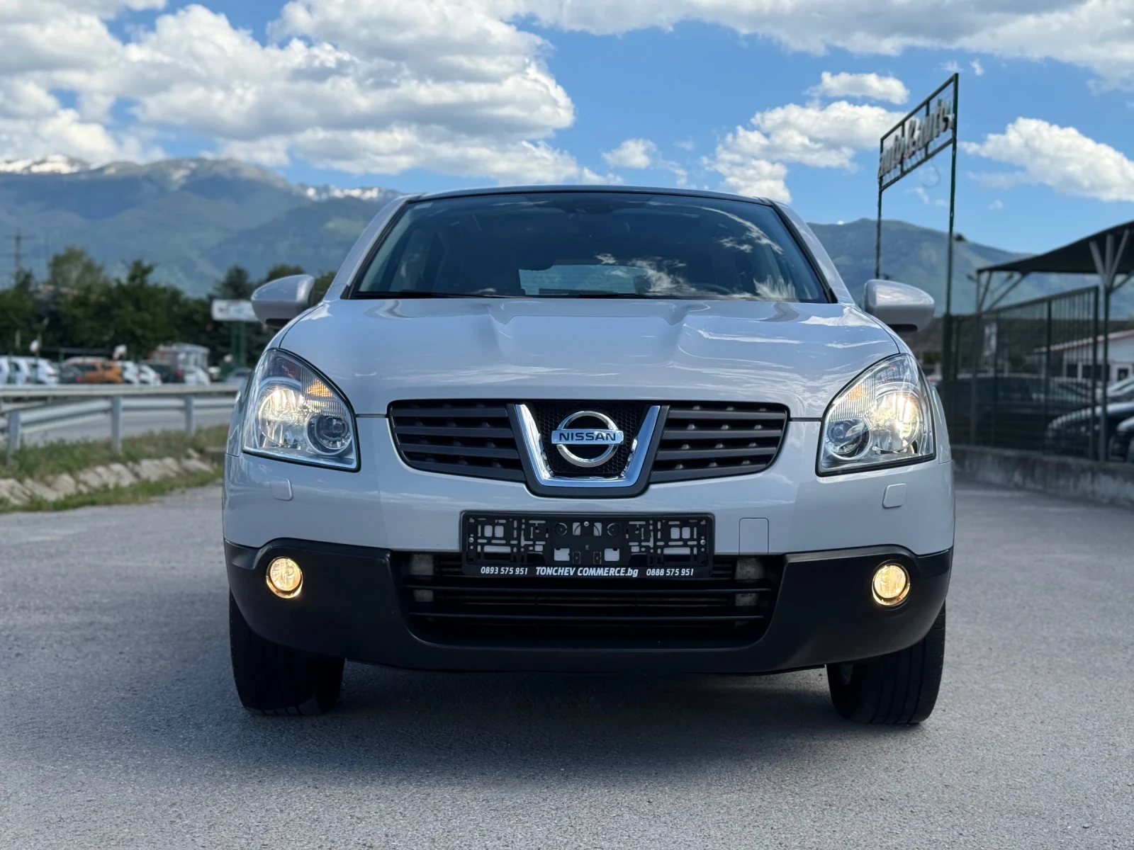 Nissan Qashqai 2.0-dci-4x4-TEKNA-УНИКАТ-ПАНОРАМА-КСЕНОН-ПОДГРЕВ, снимка 2 - Автомобили и джипове - 54931398
