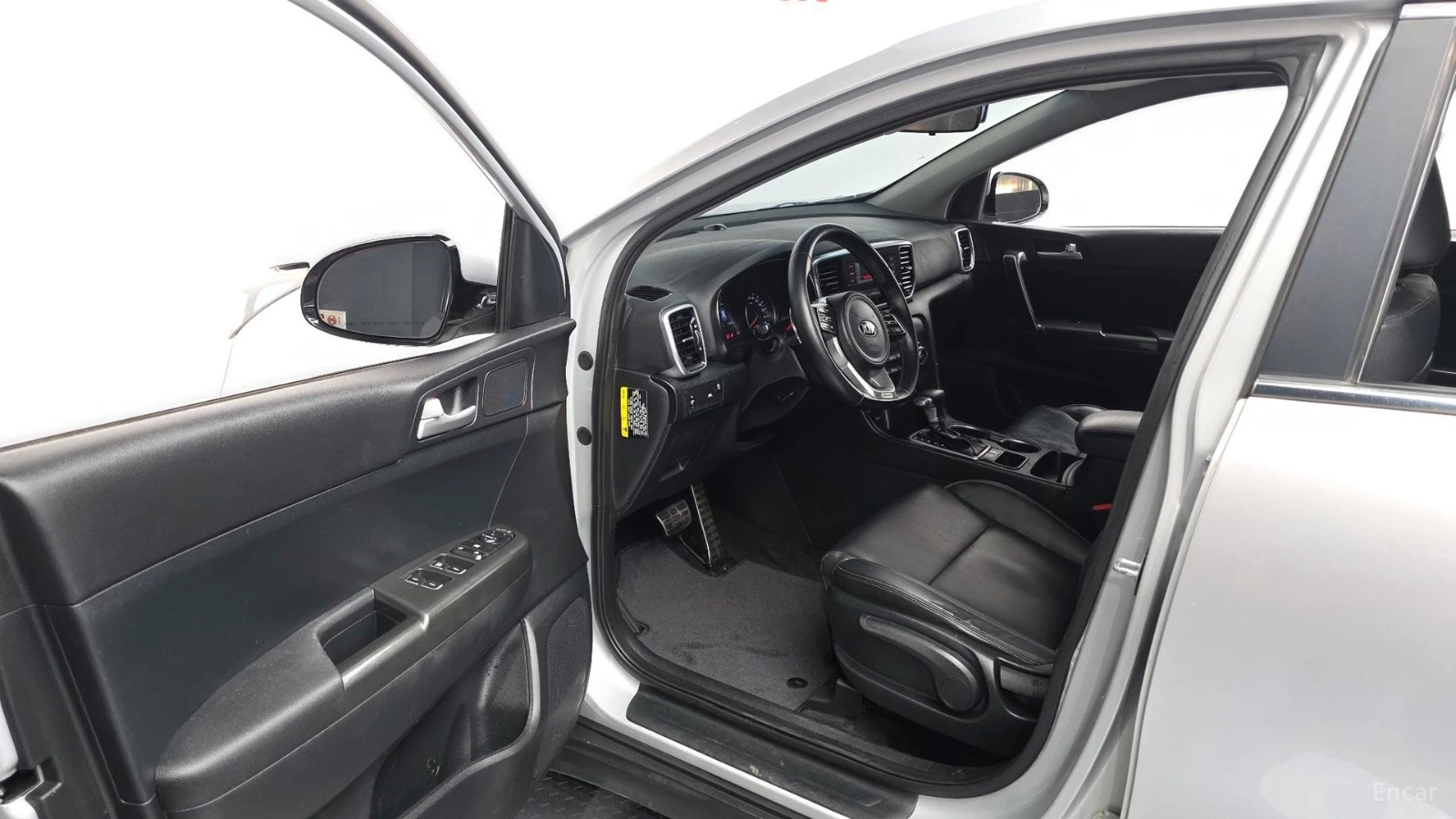 Kia Sportage The Bold 2.0 2WD Luxury, снимка 8 - Автомобили и джипове - 55564710