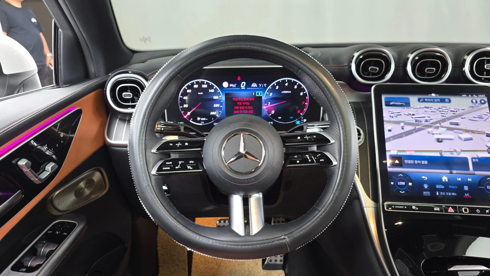 Mercedes-Benz GLC 300 4MATIC Coupe, снимка 13 - Автомобили и джипове - 55564970