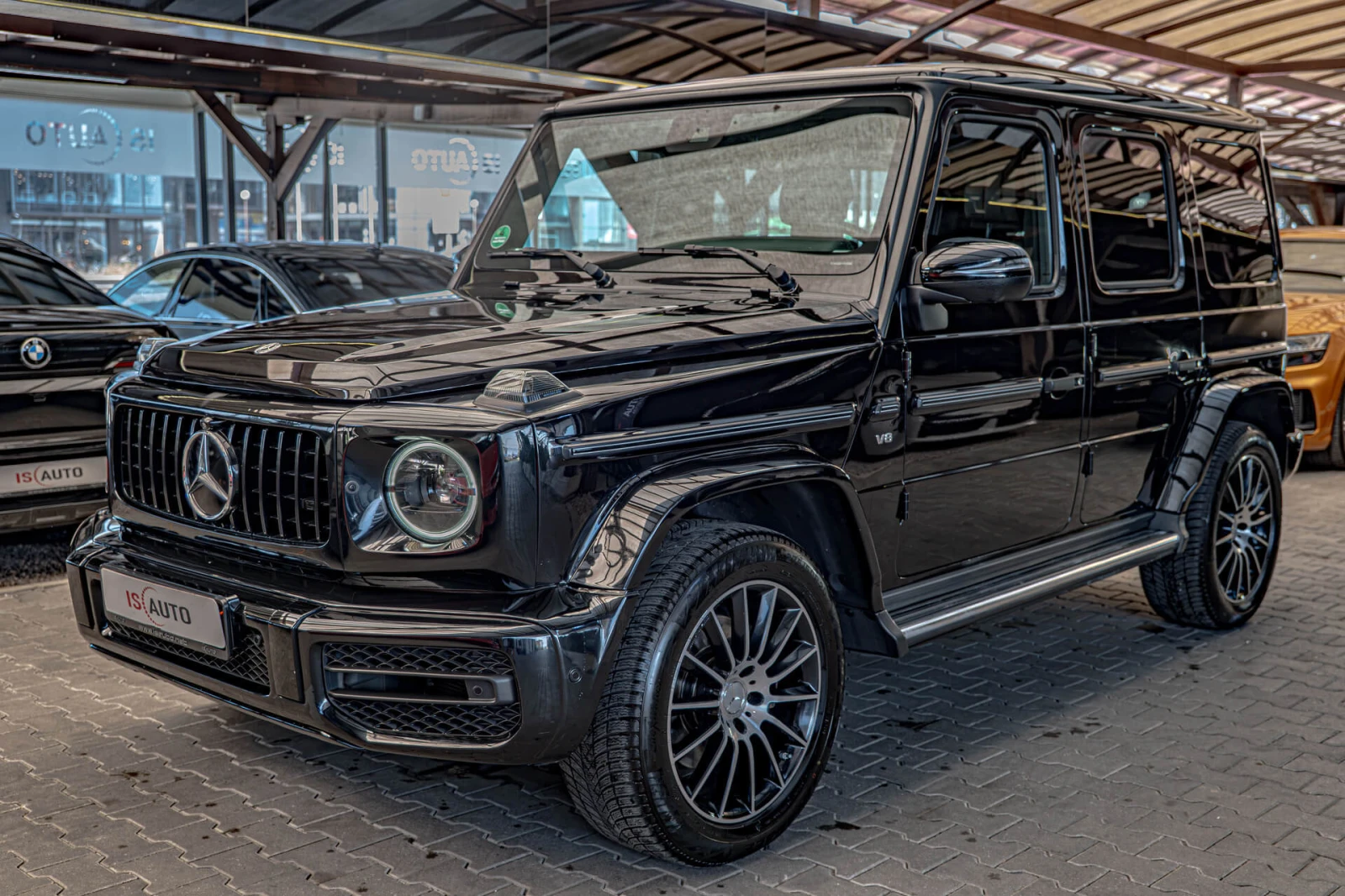 Mercedes-Benz G 500 V8 AMG/Designo/Burmester/Обдухване/Шибедах/Алканта, снимка 3 - Автомобили и джипове - 55568268