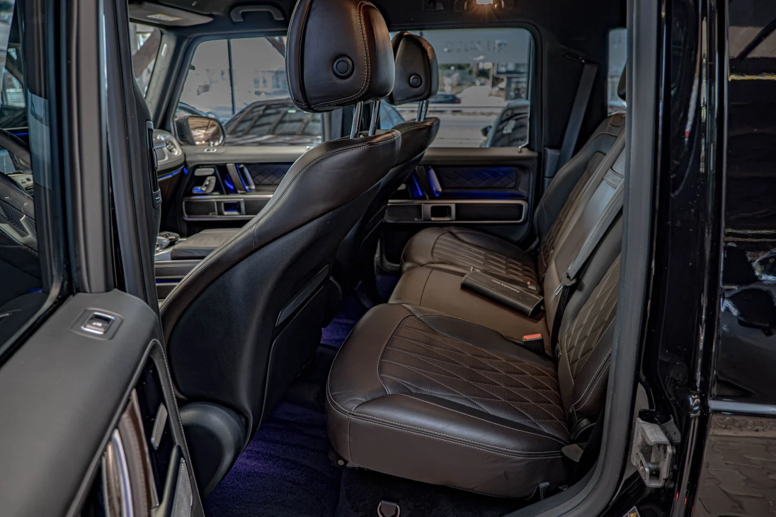 Mercedes-Benz G 500 V8 AMG/Designo/Burmester/Обдухване/Шибедах/Алканта, снимка 9 - Автомобили и джипове - 55568268