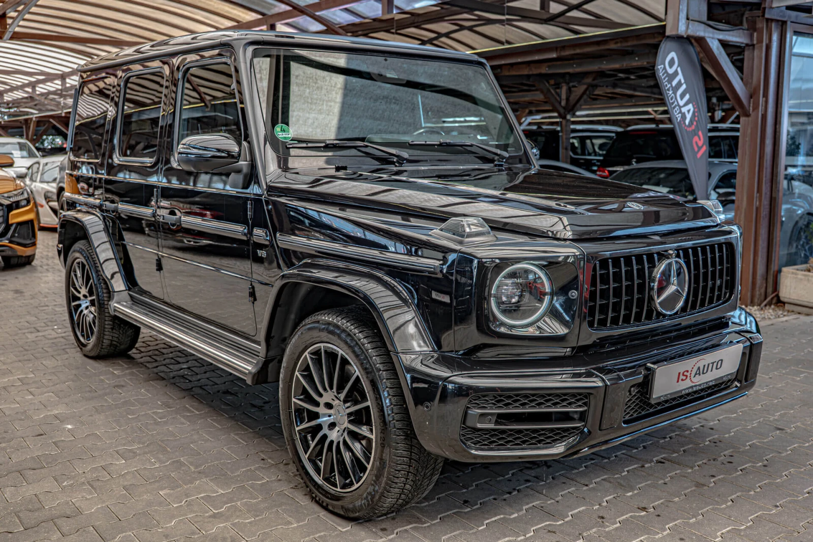 Mercedes-Benz G 500 V8 AMG/Designo/Burmester/Обдухване/Шибедах/Алканта, снимка 2 - Автомобили и джипове - 55568268