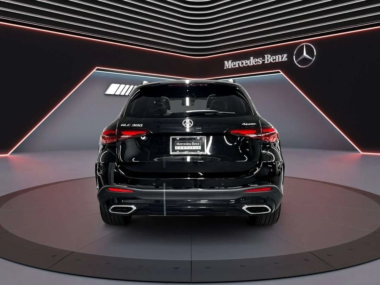 Mercedes-Benz GLC 300 | CARFAX | ГЛАВНО ПРЕДСТАВИТЕЛСТВО НА MERCEDES, снимка 4 - Автомобили и джипове - 56009937