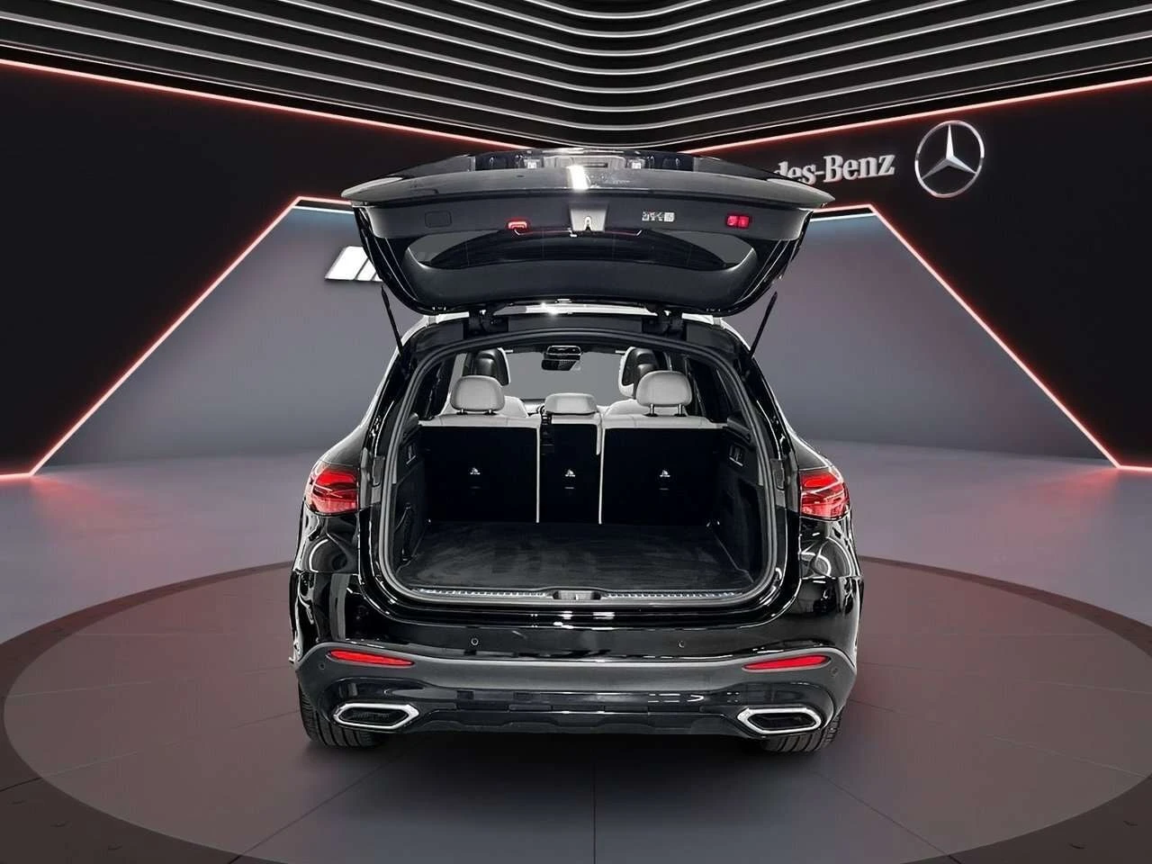 Mercedes-Benz GLC 300 | CARFAX | ГЛАВНО ПРЕДСТАВИТЕЛСТВО НА MERCEDES, снимка 5 - Автомобили и джипове - 56009937