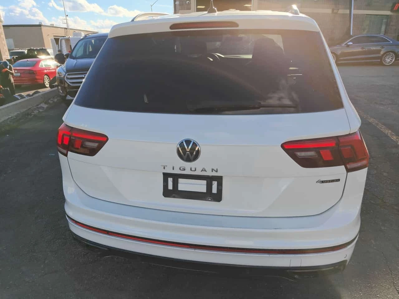 VW Tiguan Comfortline R Line Black Edition * CARFAX *  | Mobile.bg � ����������� 4