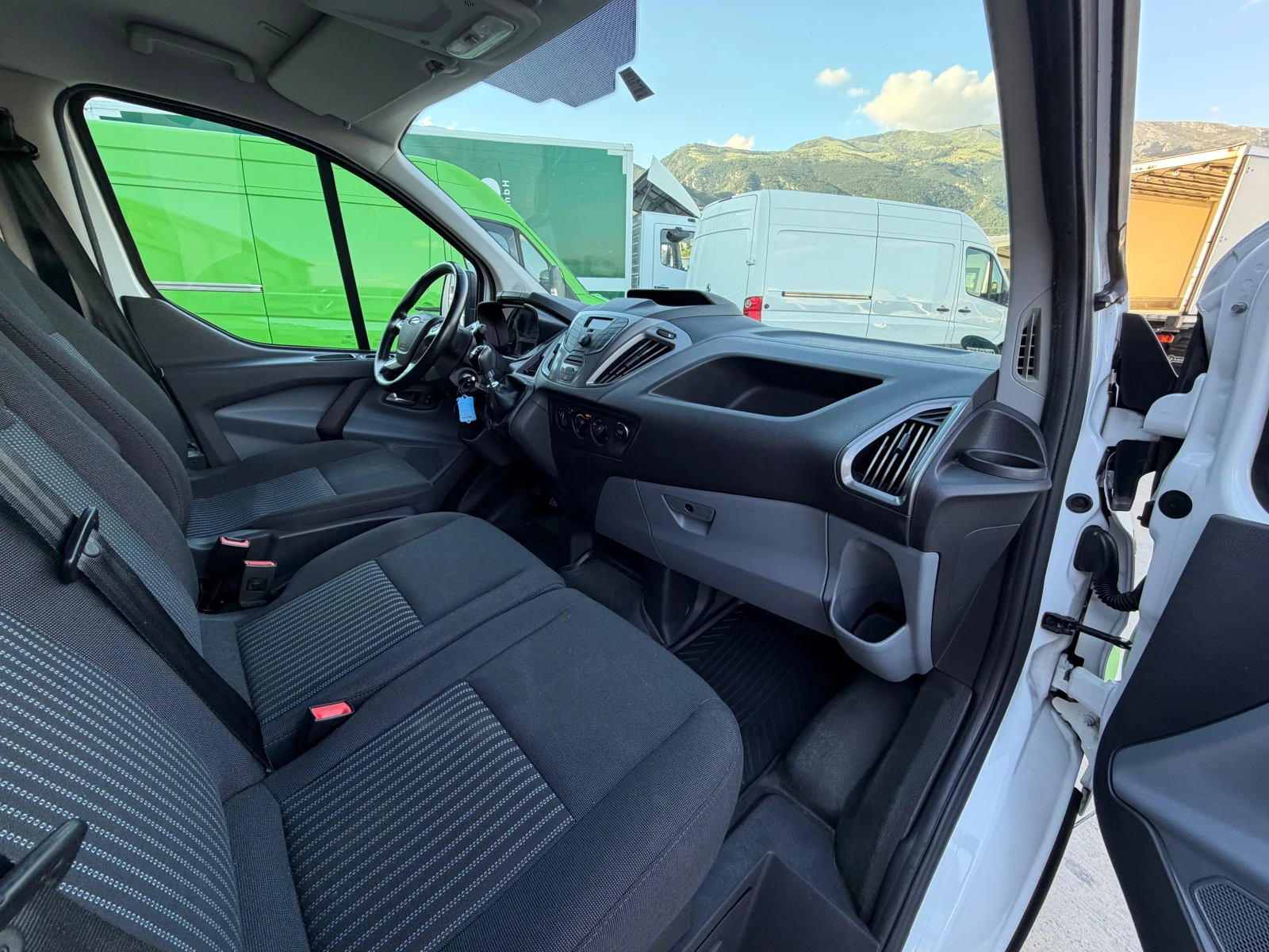 Ford Transit Custom НОВ!EURO6!FULL!ТОП!, снимка 10 - Бусове и автобуси - 54961994