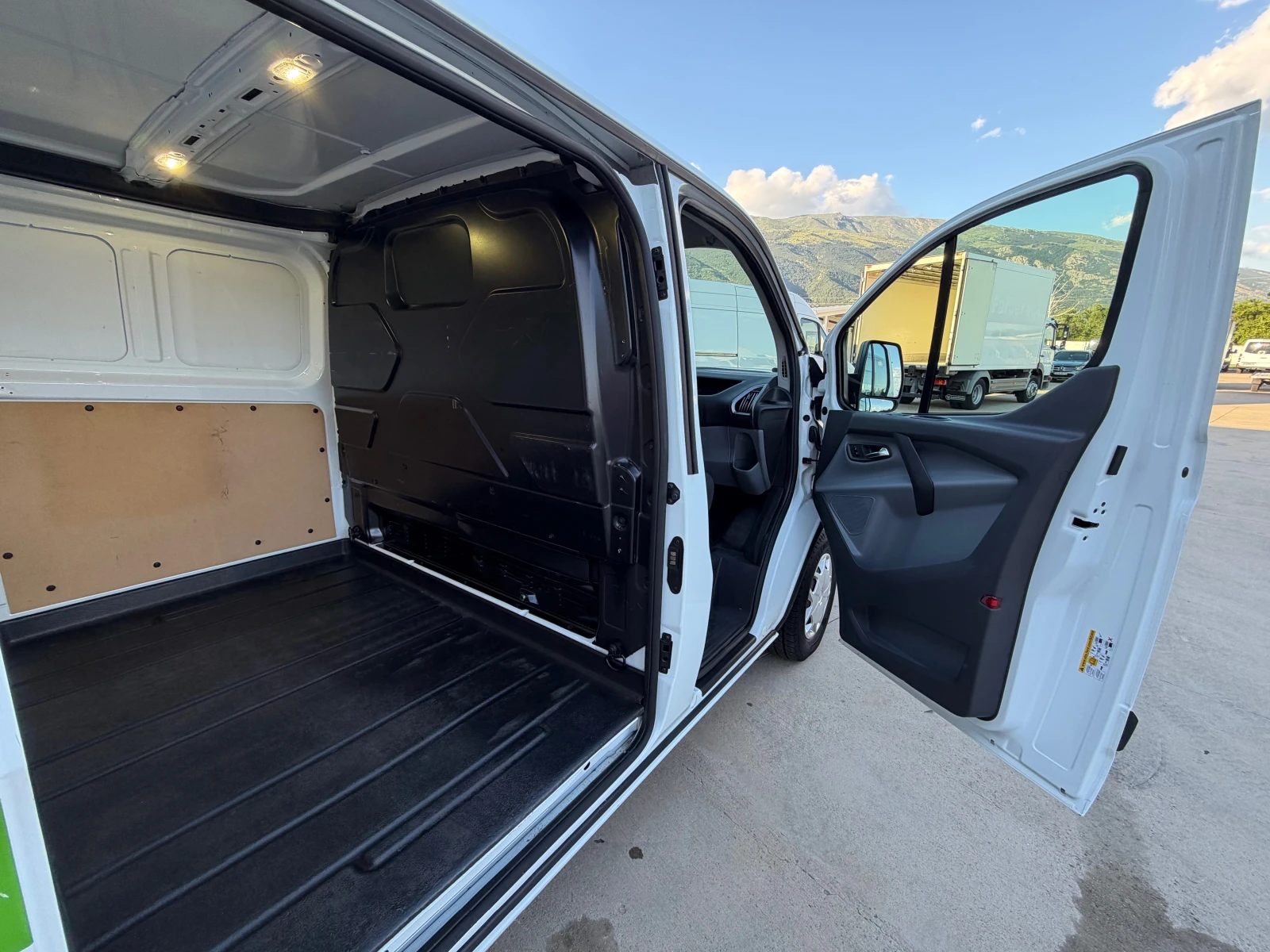 Ford Transit Custom НОВ!EURO6!FULL!ТОП!, снимка 9 - Бусове и автобуси - 54961994