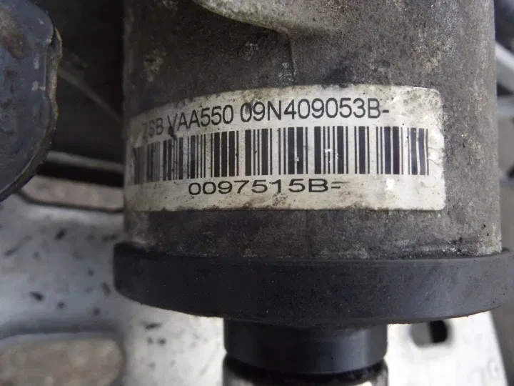 Раздатка за Фолксваген Т5 Volkswagen 2.0d 2012 година ръчни скорости., снимка 5 - Части - 56056784