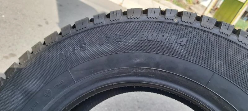 Гуми Зимни 175/80R14, снимка 6 - Гуми и джанти - 33033757