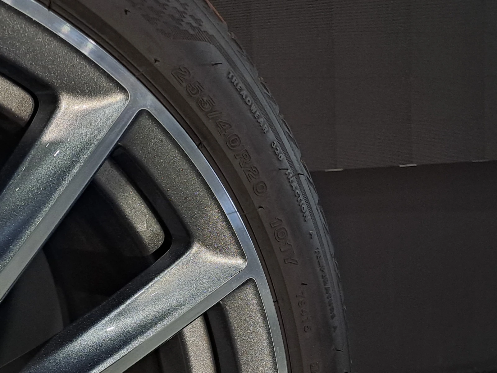    255/40R20  Mercedes-Benz | Mobile.bg   4