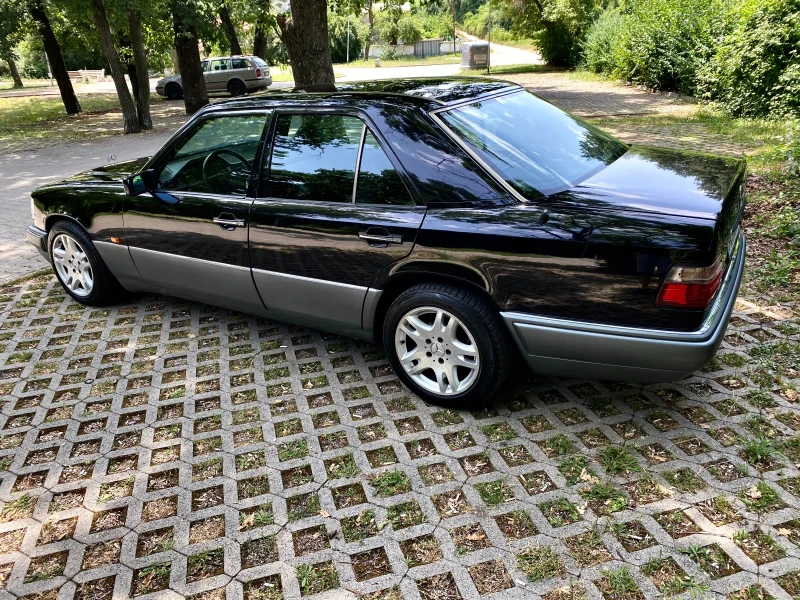 Mercedes-Benz 124 Е200, снимка 4 - Автомобили и джипове - 47842401