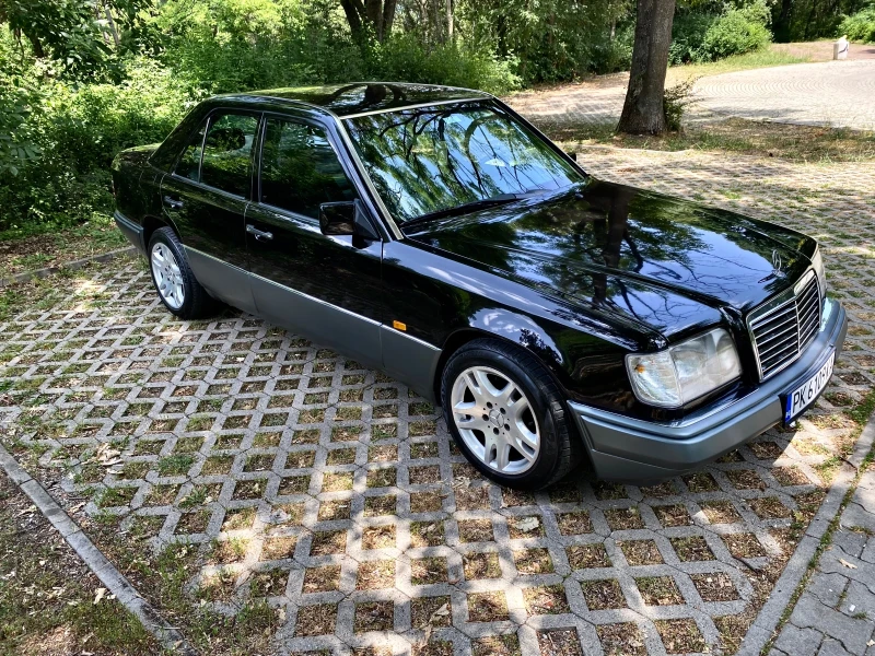 Mercedes-Benz 124 Е200, снимка 1 - Автомобили и джипове - 47842401