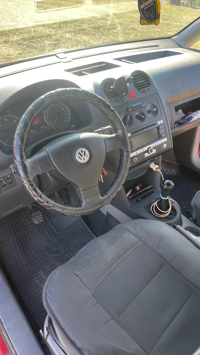 VW Caddy 1.9Tdi * Автопилот* Климатик* Теглич, снимка 9 - Автомобили и джипове - 47391608