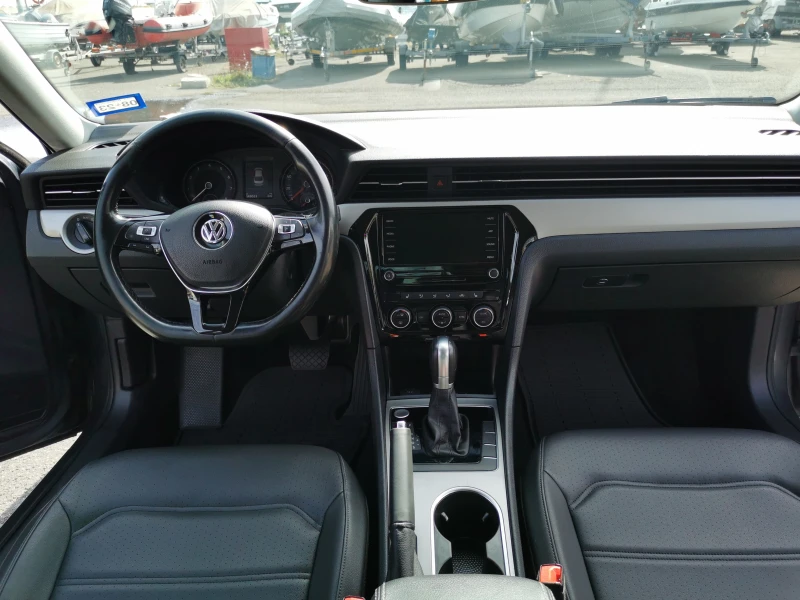 VW Passat, снимка 13 - Автомобили и джипове - 47549257