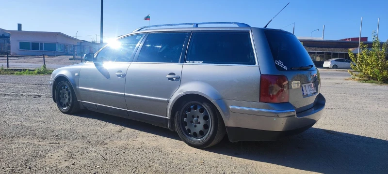 VW Passat 2.3 v5, снимка 3 - Автомобили и джипове - 47825940