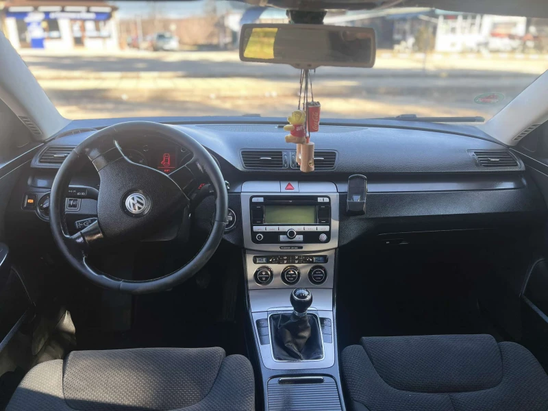 VW Passat 2.0 tdi, снимка 9 - Автомобили и джипове - 48969144