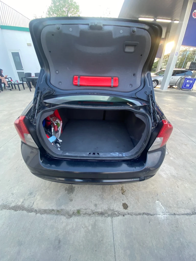 Volvo S40 II, снимка 6 - Автомобили и джипове - 52924045