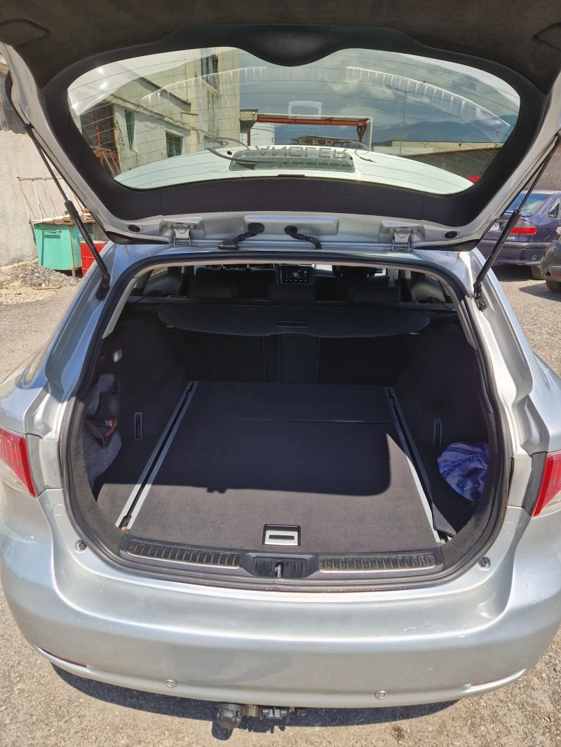 Toyota Avensis, снимка 6 - Автомобили и джипове - 52326390