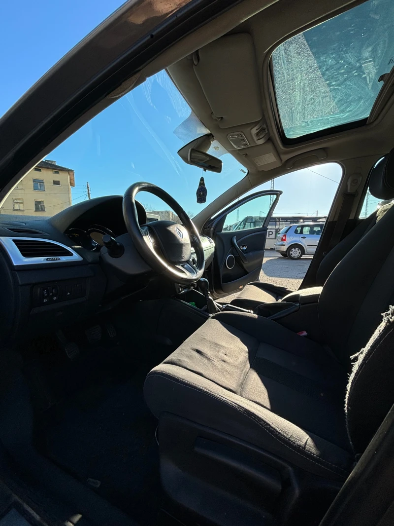 Renault Megane 1.5 dCi, снимка 11 - Автомобили и джипове - 51838968
