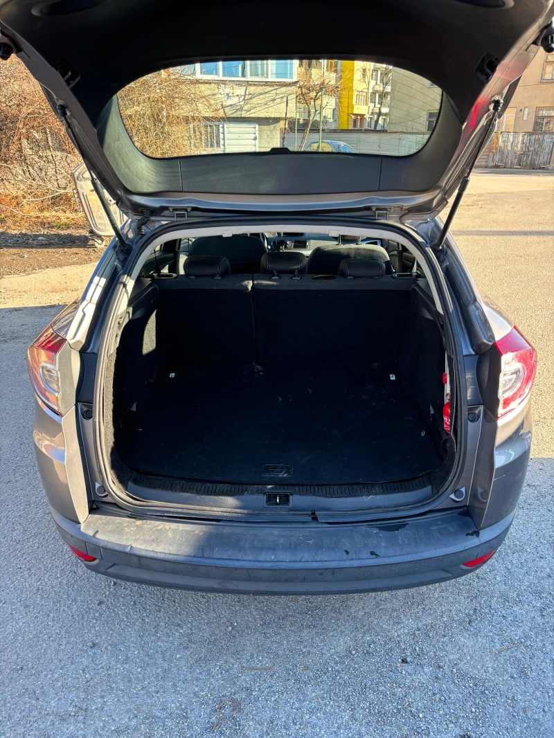 Renault Megane 1.5 dCi, снимка 8 - Автомобили и джипове - 51838968