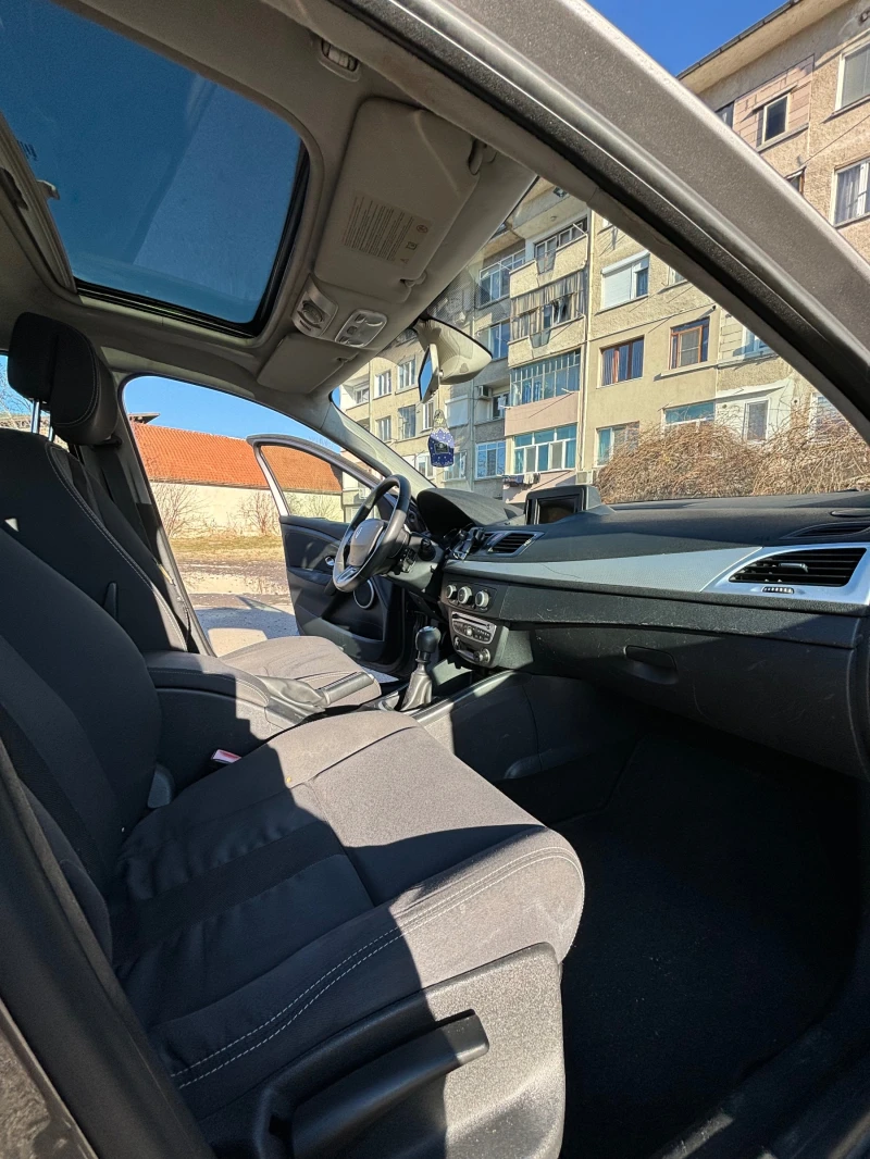 Renault Megane 1.5 dCi, снимка 12 - Автомобили и джипове - 51838968