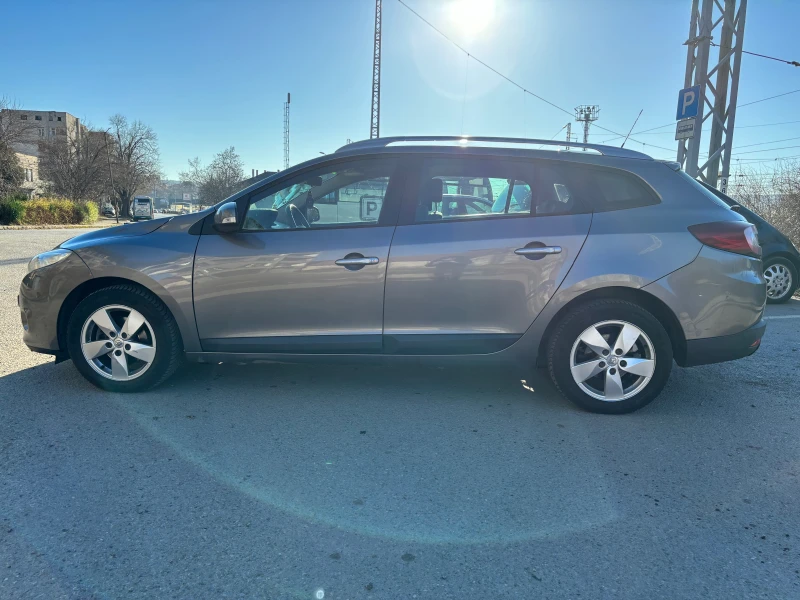 Renault Megane 1.5 dCi, снимка 4 - Автомобили и джипове - 51838968