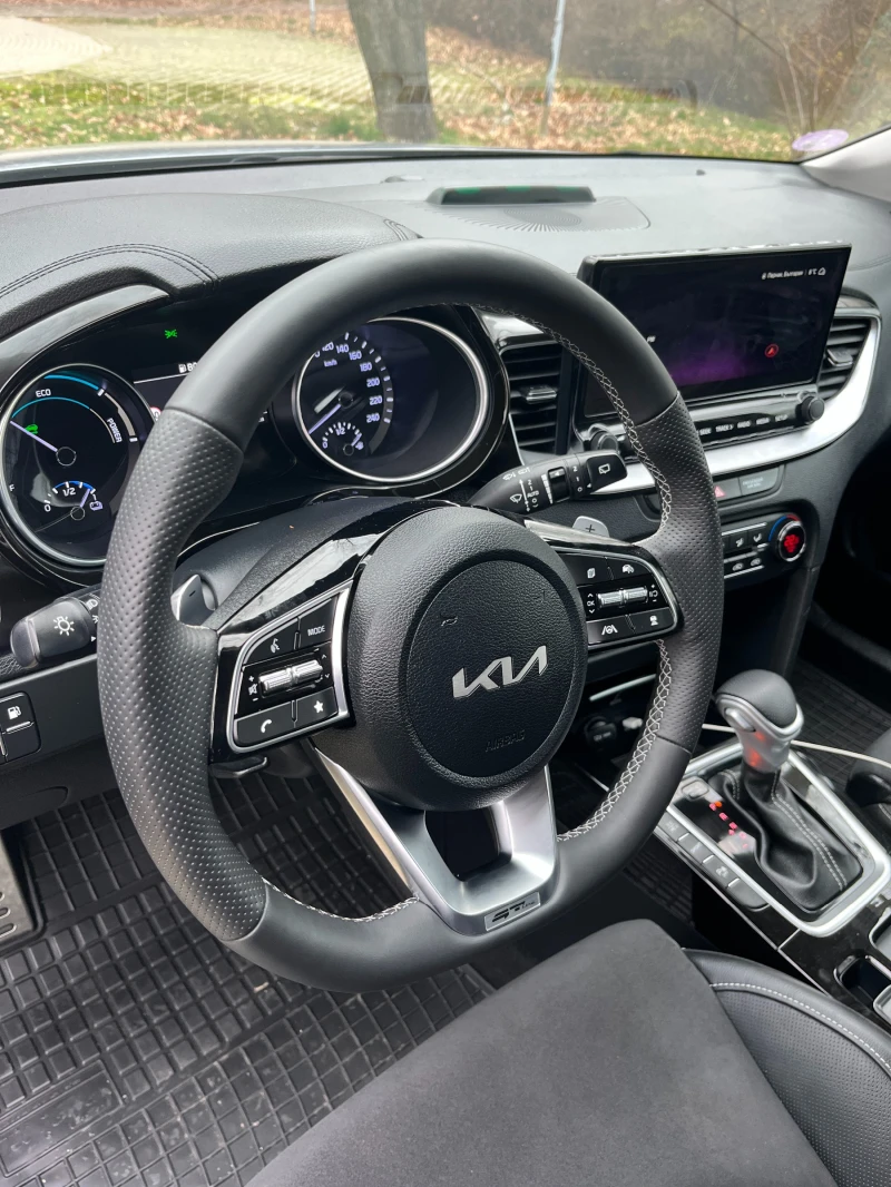 Kia Ceed GT Line 1.6 Plug-in hybrid, снимка 7 - Автомобили и джипове - 52693598