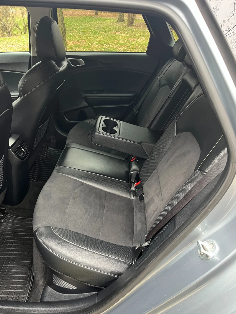 Kia Ceed GT Line 1.6 Plug-in hybrid, снимка 13 - Автомобили и джипове - 52693598
