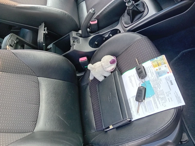 Hyundai I30 1.6i EXCLUSIVE , снимка 15 - Автомобили и джипове - 52773862