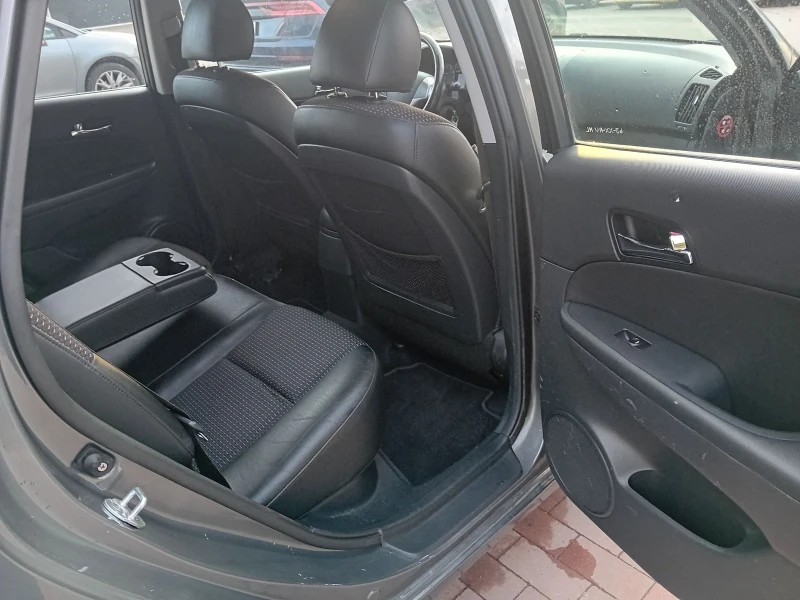 Hyundai I30 1.6i EXCLUSIVE , снимка 12 - Автомобили и джипове - 52773862