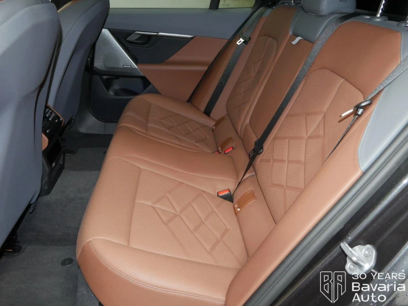 BMW i5 M60 xDrive Touring, снимка 8 - Автомобили и джипове - 52775072