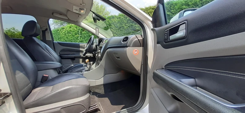 Ford Focus Titanium, снимка 8 - Автомобили и джипове - 52852322