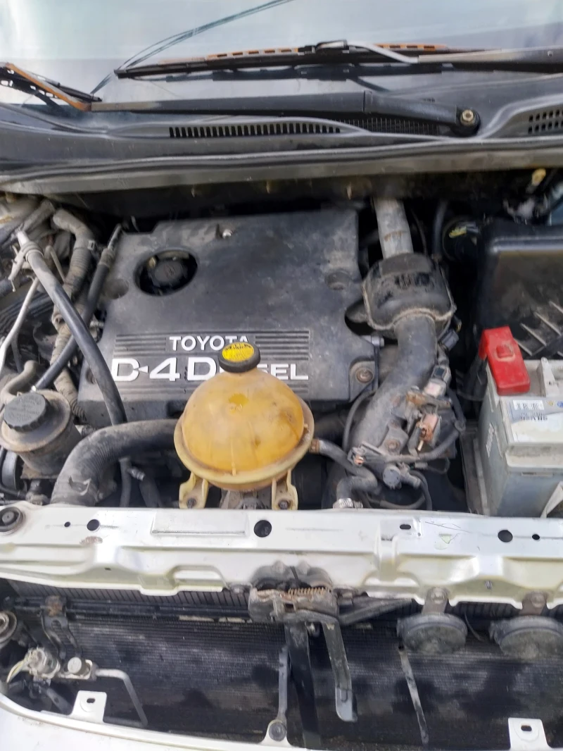 Toyota Avensis verso, снимка 10 - Автомобили и джипове - 53405462