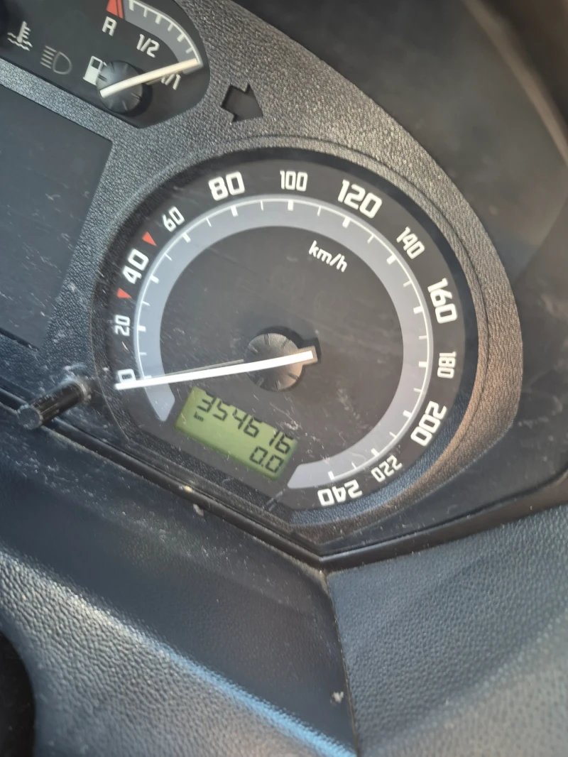Skoda Fabia 1.4 tdi - 3800 лв. - 11277889 1