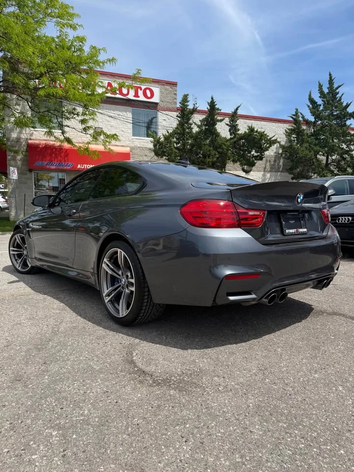 BMW M4 * DCT* АВТОКРЕДИТ БЕЗ ПЪРВОНАЧАЛНА ВНОСКА* , снимка 3 - Автомобили и джипове - 54790909