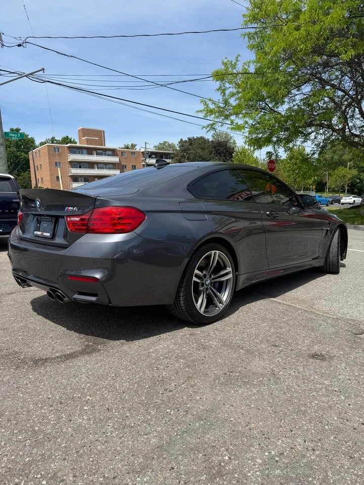 BMW M4 * DCT* АВТОКРЕДИТ БЕЗ ПЪРВОНАЧАЛНА ВНОСКА* , снимка 4 - Автомобили и джипове - 54790909