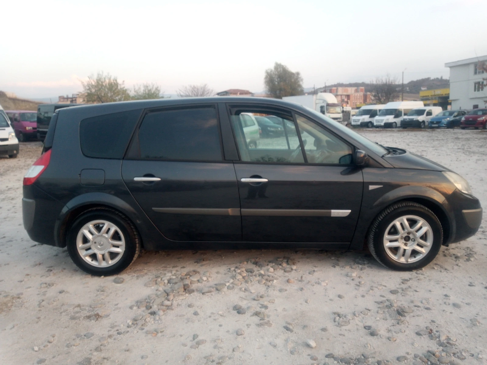 Renault Grand scenic 7 места 1.5DCI - изображение 4