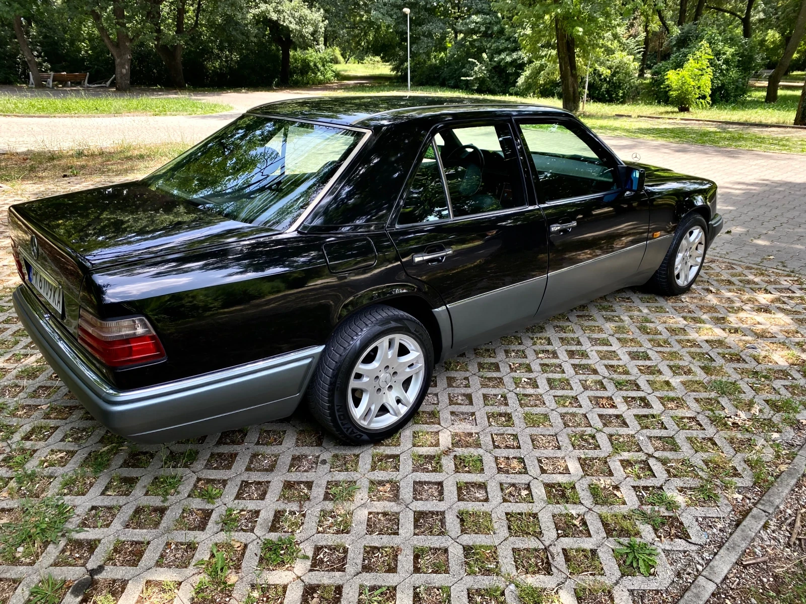 Mercedes-Benz 124 Е200 - изображение 6