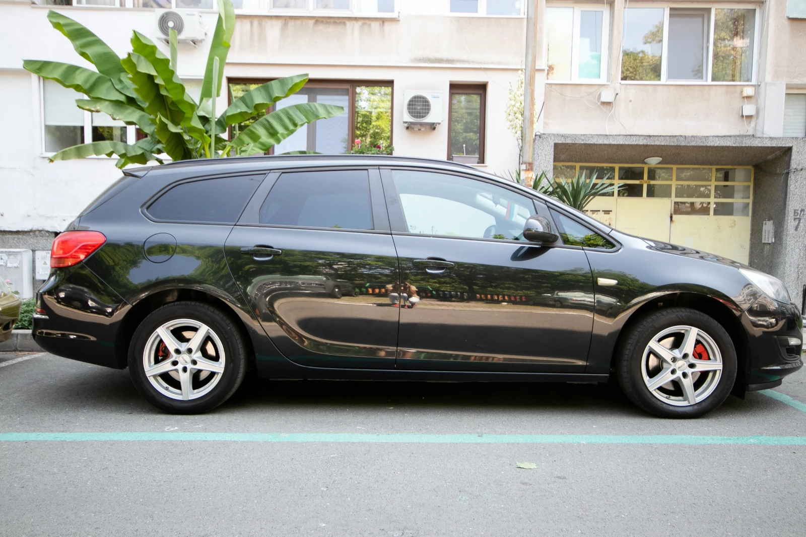 Opel Astra j sports tourer 1.7 cdti - изображение 2