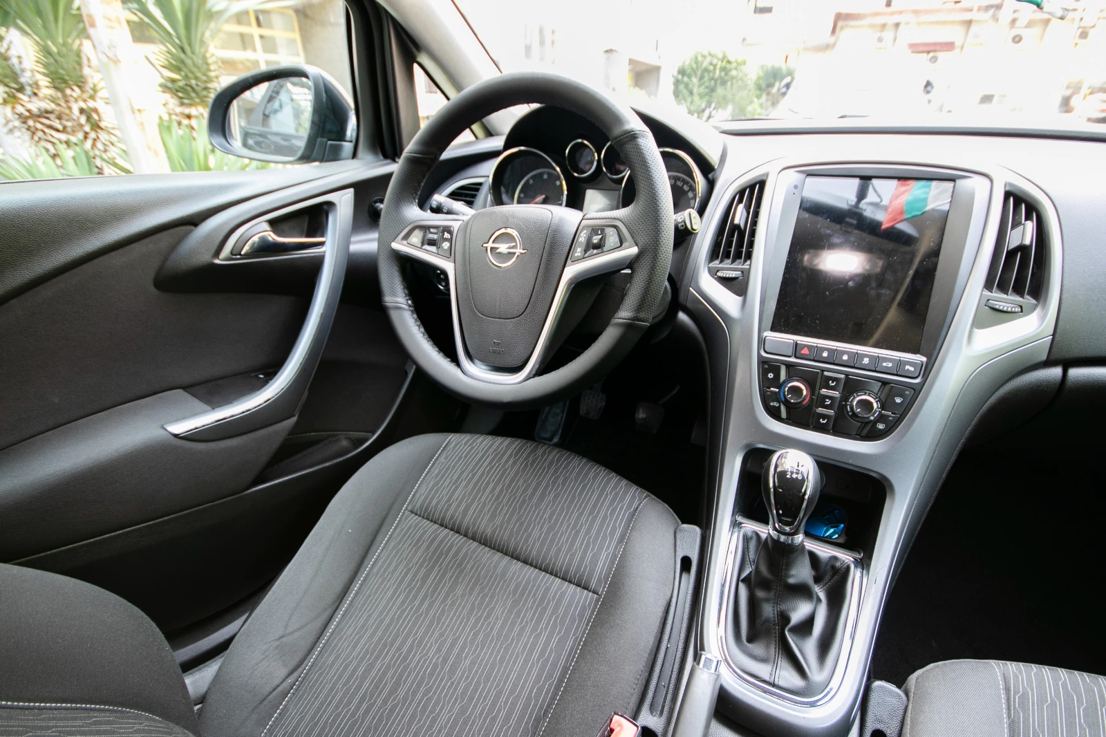 Opel Astra j sports tourer 1.7 cdti - изображение 10