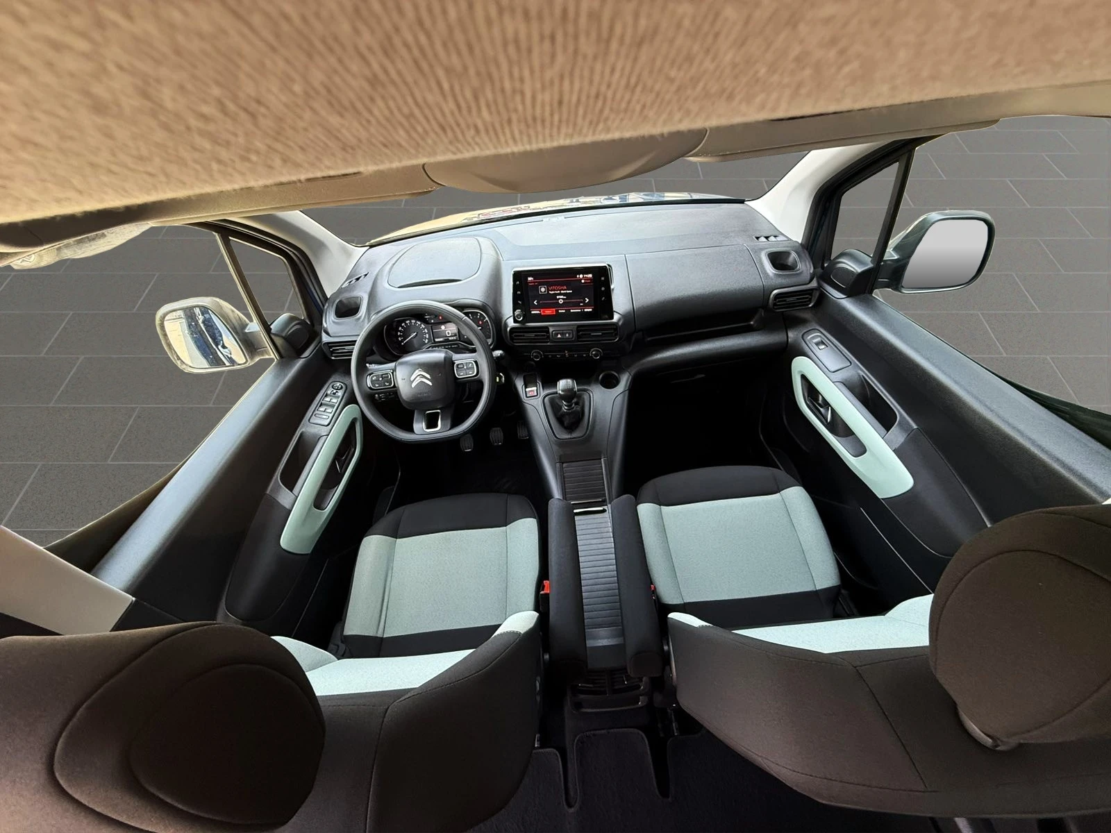 Citroen Berlingo  M Feel 1.5 BlueHDI 130 BVM6 S&S E6 - изображение 9