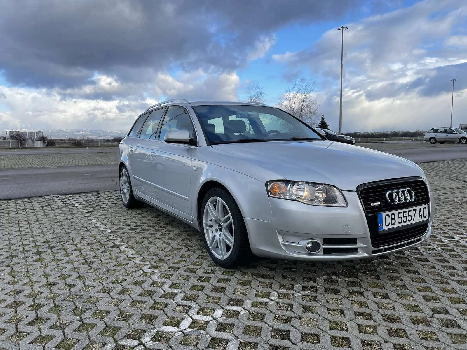 Audi A4 B7 - изображение 2