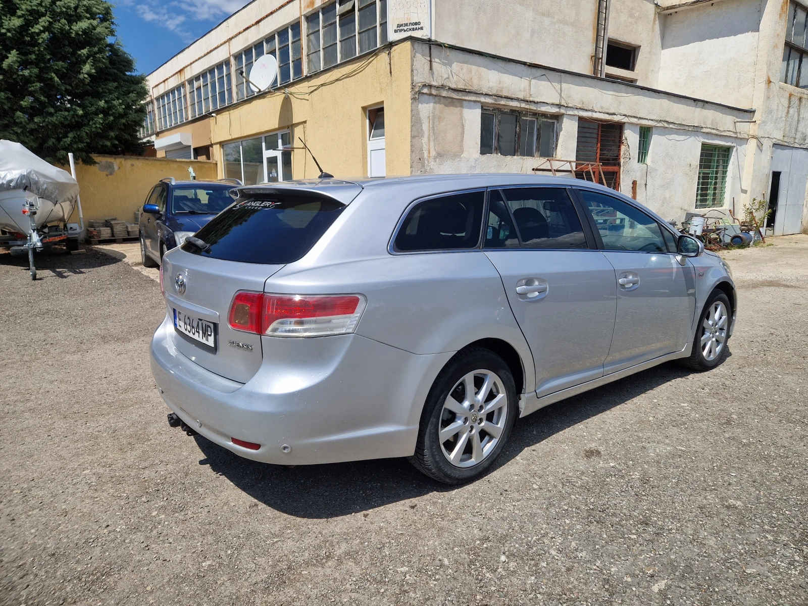 Toyota Avensis Т27 - изображение 5
